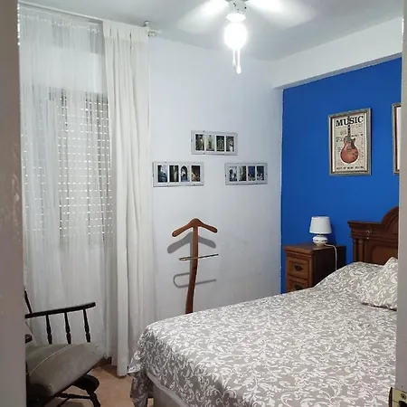 Apartment An Indian Bollywood Experience - For Families, Couples & Business Trips *