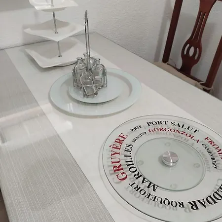 Apartment An Indian Bollywood Experience - For Families, Couples & Business Trips Seville